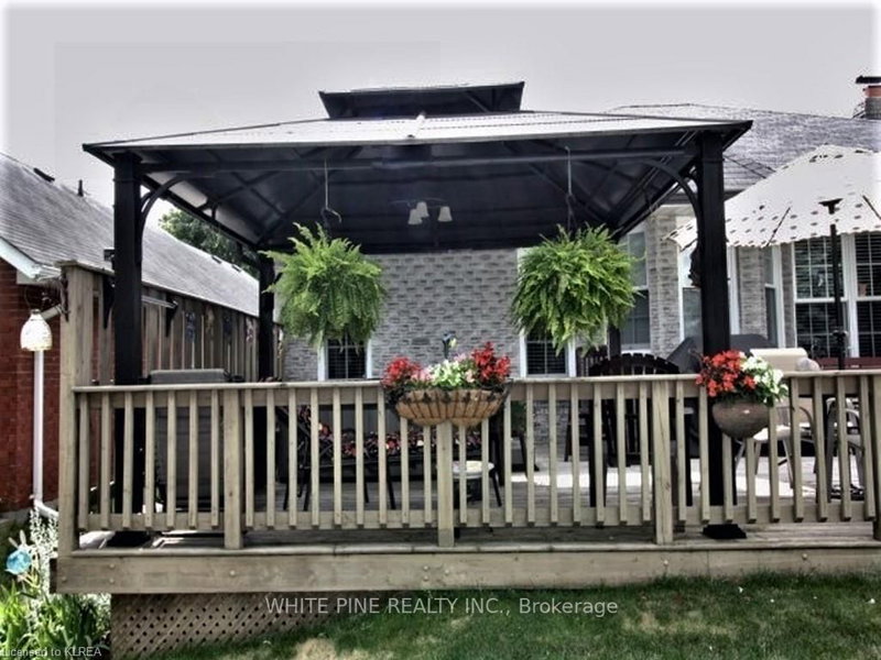 37 Russell Hill Rd, Kawartha Lakes, K0M 1A0 | Image 3