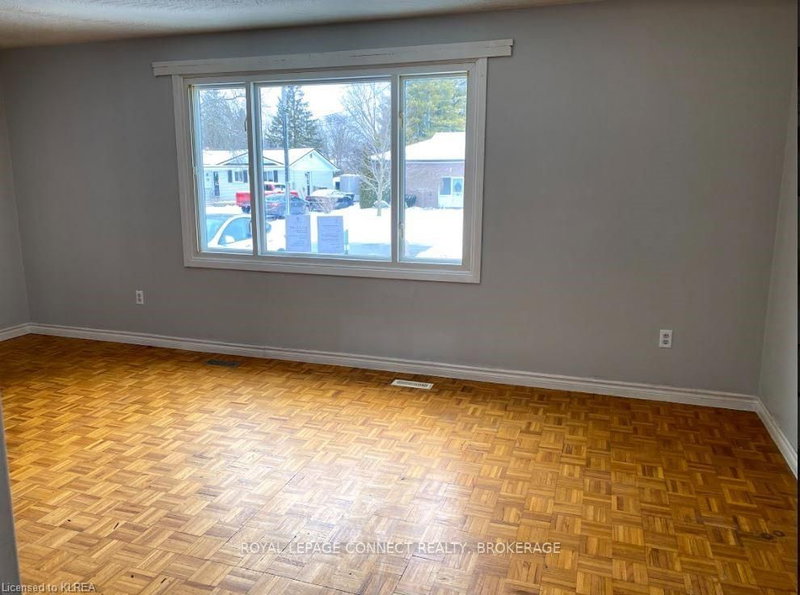 25 Riverview Rd, Kawartha Lakes, K9V 1B2 | Image 2