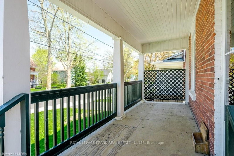 121 Durham St W, Kawartha Lakes, K9V 2R3 | Image 3