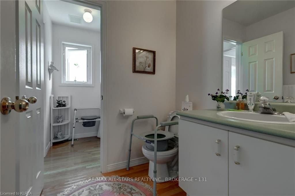 Listing Image 17