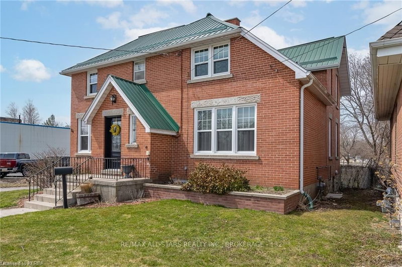 24 Lindsay St, Kawartha Lakes, K0M 1N0 | Image 2