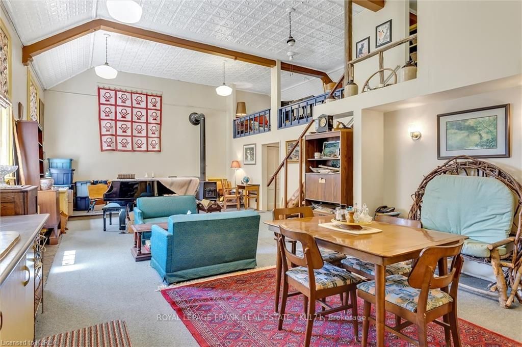 Listing Image 10