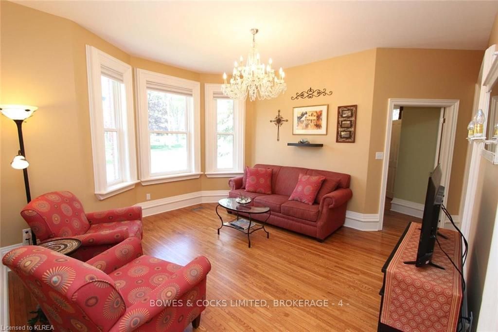 Listing Image 11