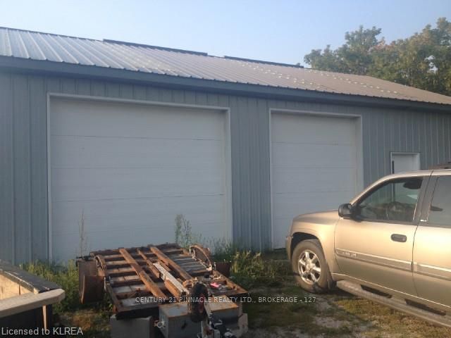 Listing Image 4