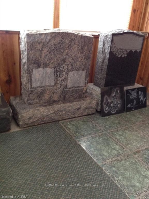 12 North St E, Kawartha Lakes, K0M 1N0 | Image 2