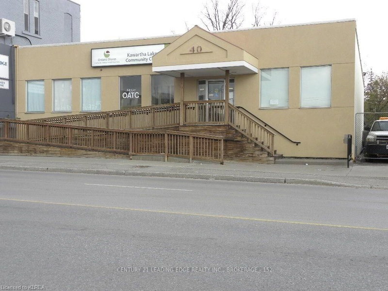 40 Lindsay St S, Kawartha Lakes, K9V 2L8 | Image 2