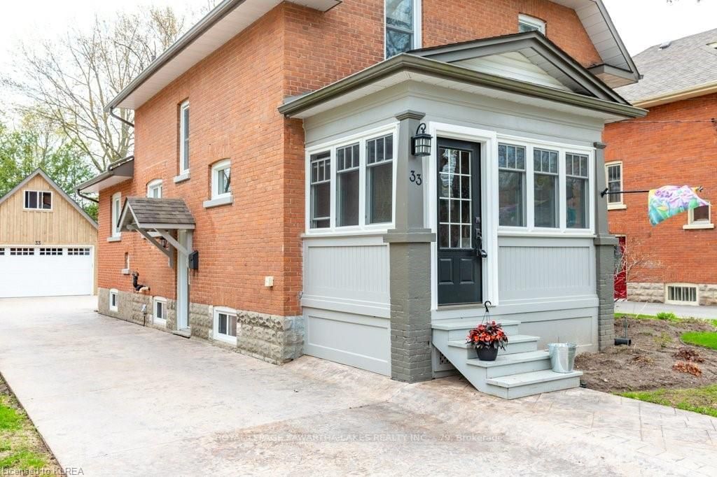 Listing Image 4