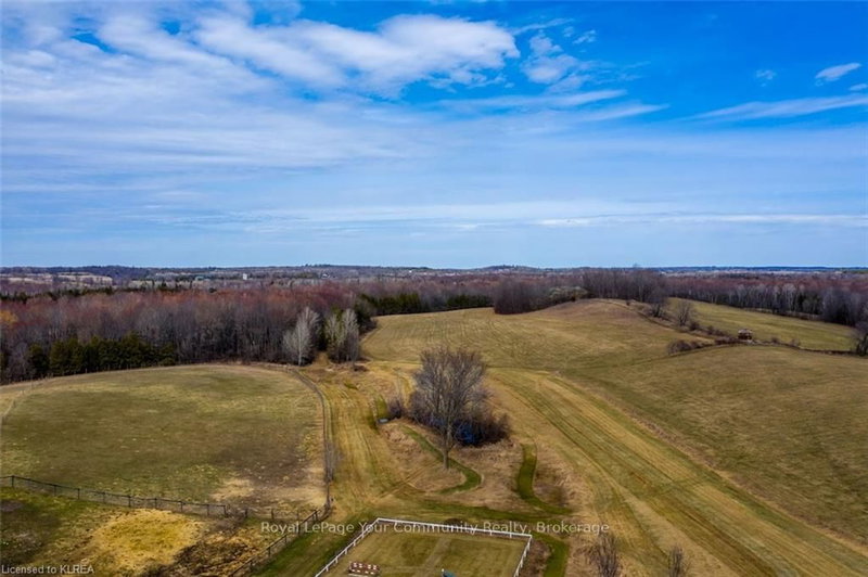 571 Hickory Beach Rd, Kawartha Lakes, K0M 1N0 | Image 2