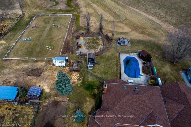 571 Hickory Beach Rd, Kawartha Lakes, K0M 1N0 | Image 3