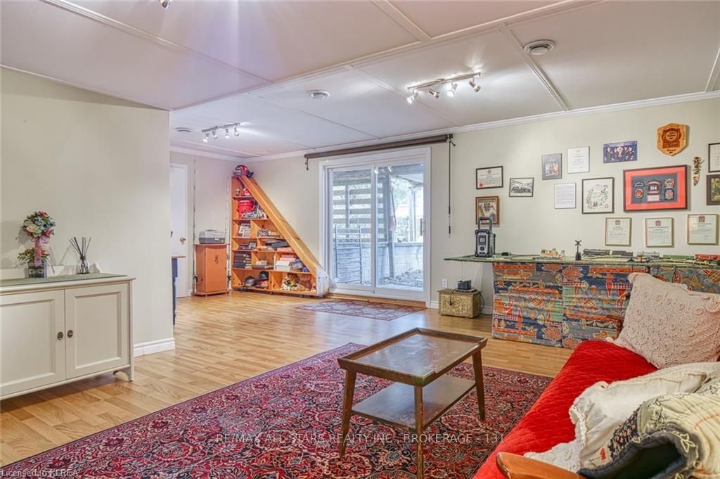 Listing Image 30