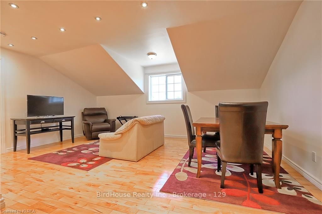 Listing Image 33