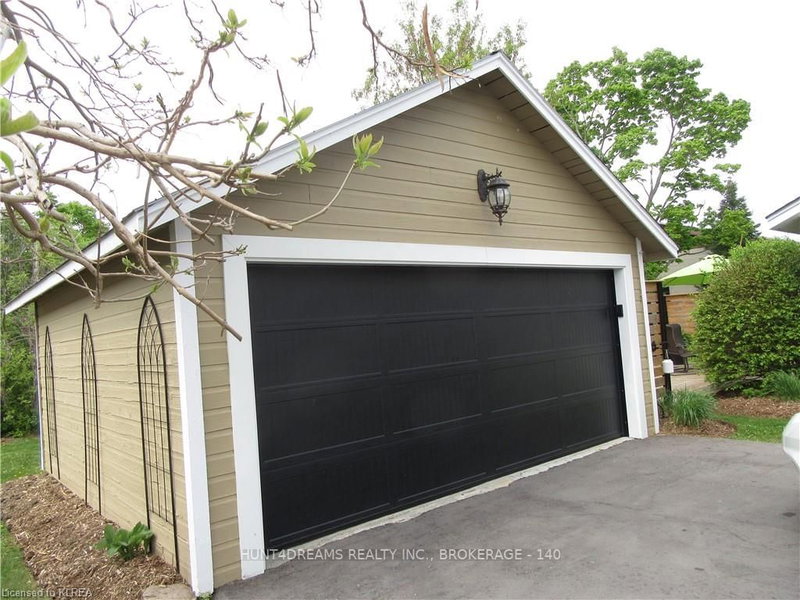 18 Joseph St, Kawartha Lakes, K0M 1A0 | Image 3