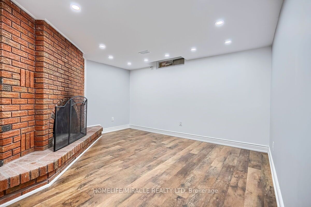 Listing Image 32