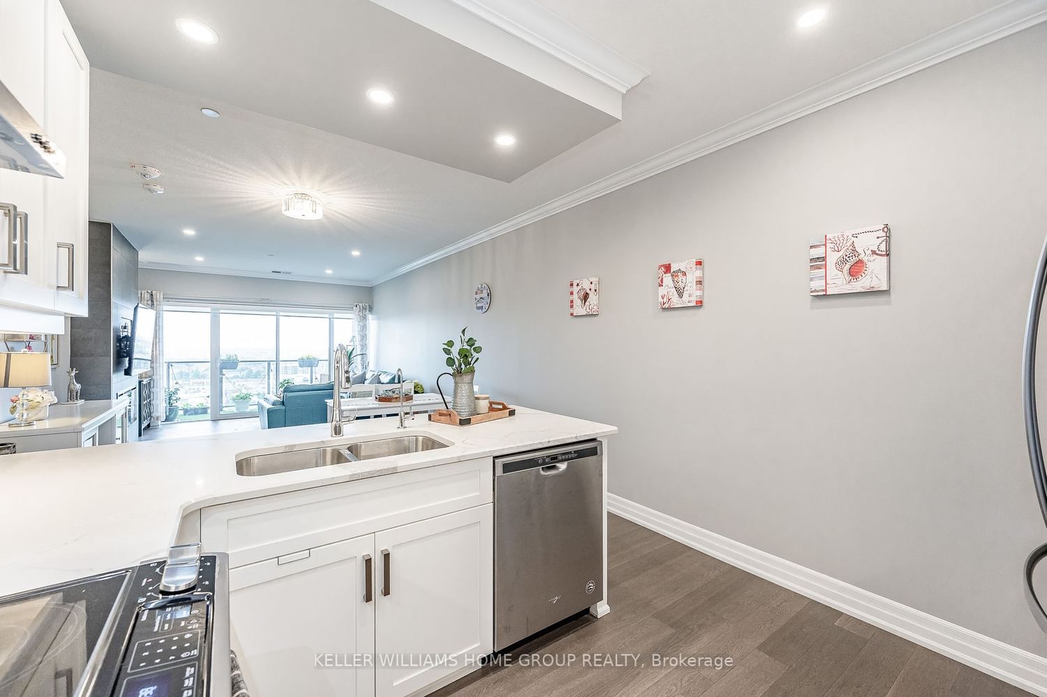 Listing Image 19