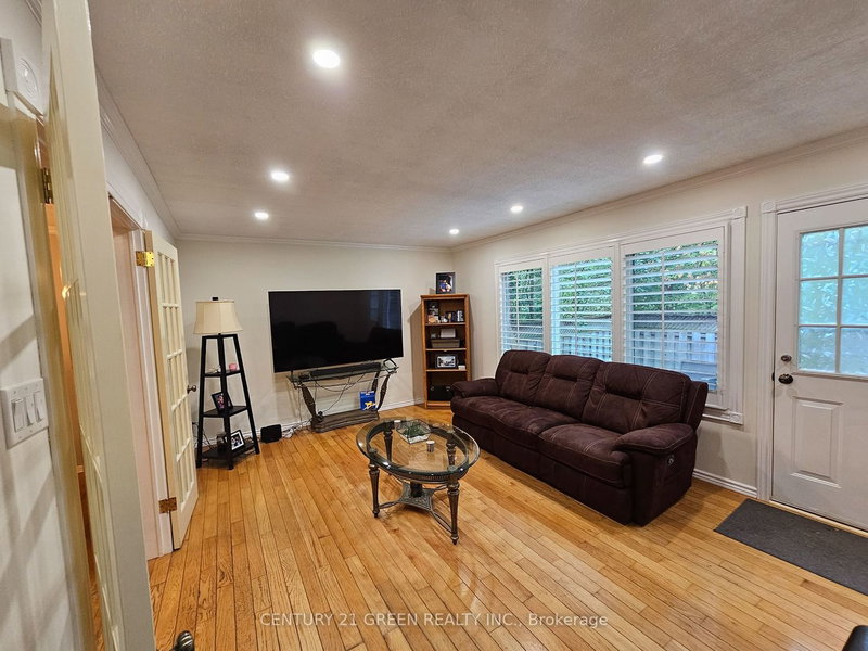 45 - 85 Albright Rd, Hamilton, L8K 6H1 | Image 2