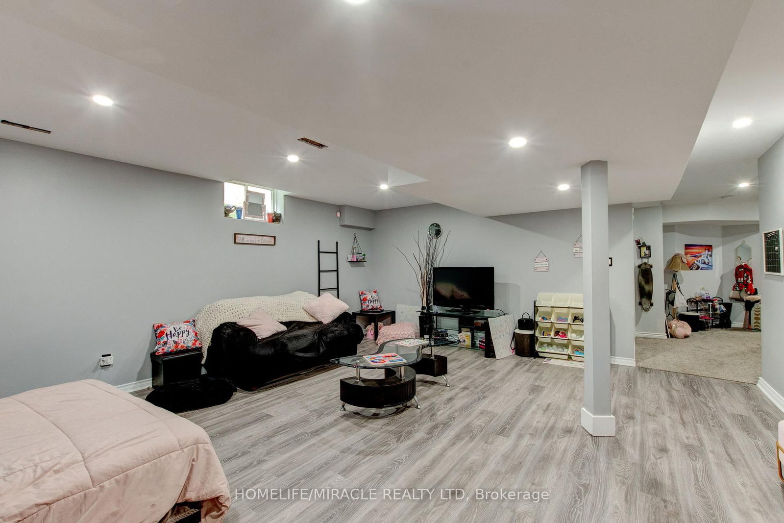 Listing Image 20