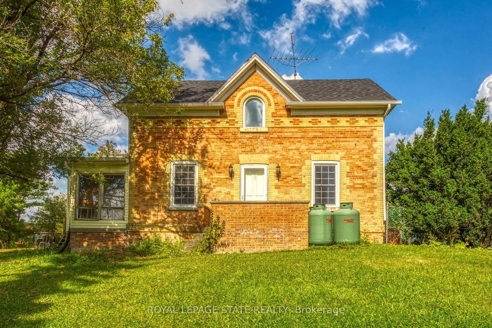 Listing Image 4