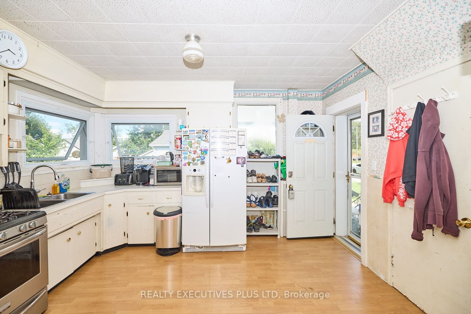 Listing Image 11