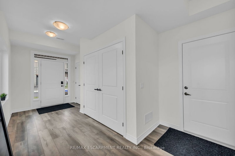 25 - 27 Rachel Dr, Hamilton, L8E 0K6 | Image 3