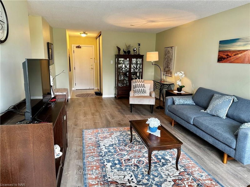 410 - 5100 Dorchester Rd, Niagara Falls, L2E 7H4 | Image 3