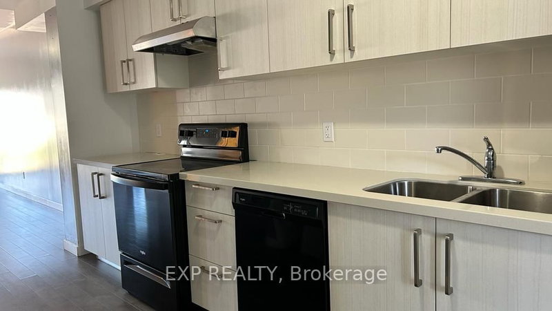 Upper - 403 Chaffey St, Welland, L3B 2Y7 | Image 2