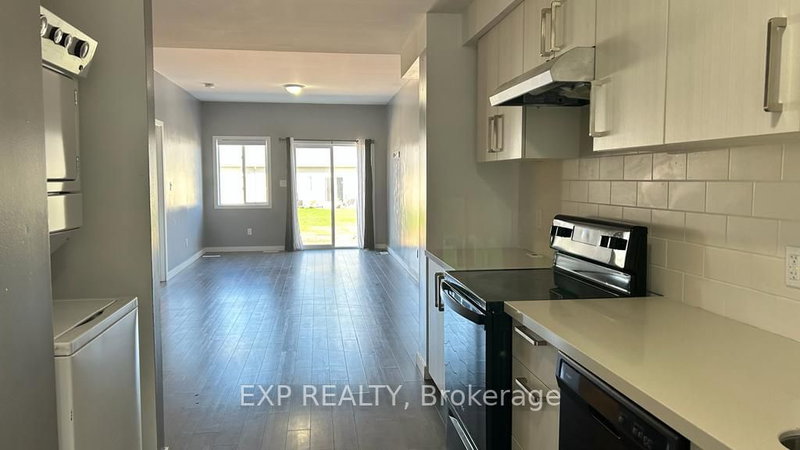 Upper - 403 Chaffey St, Welland, L3B 2Y7 | Image 3