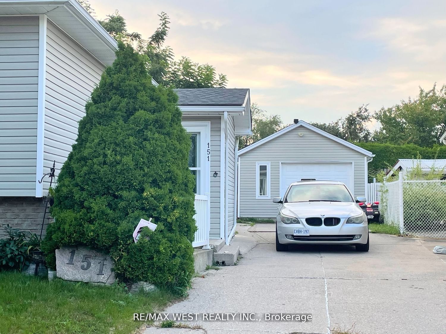 Listing Image 32