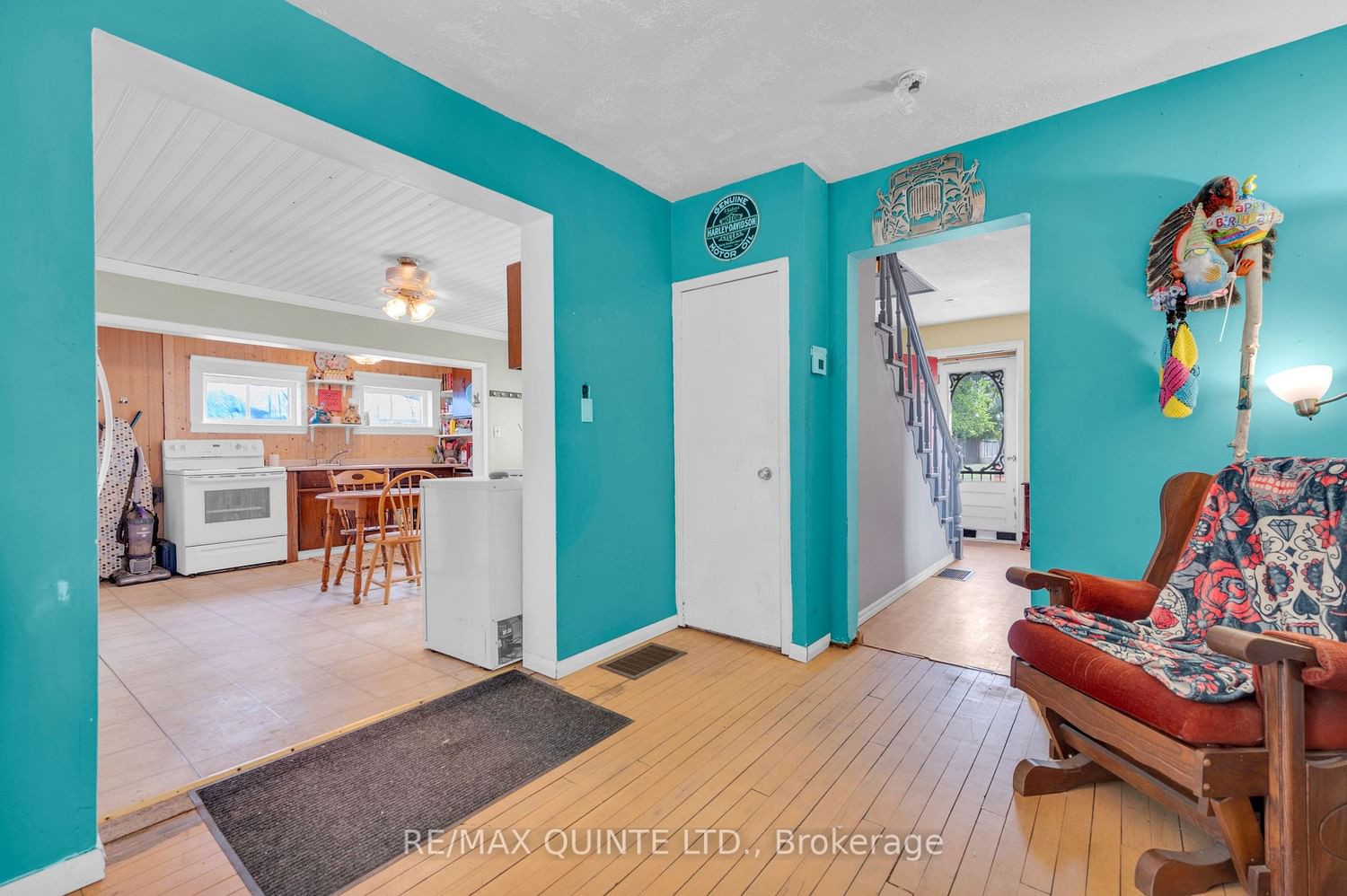 Listing Image 7