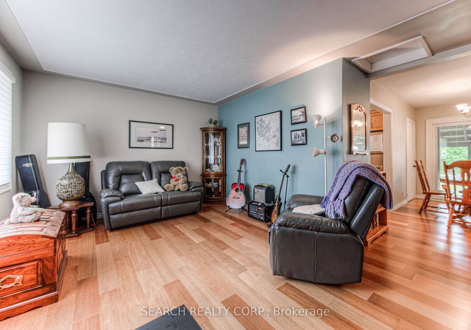 Listing Image 7