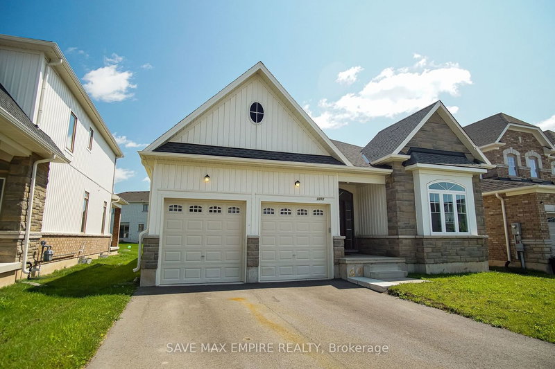 1202 Green Acres Dr, Fort Erie, L2A 0C9 | Image 2