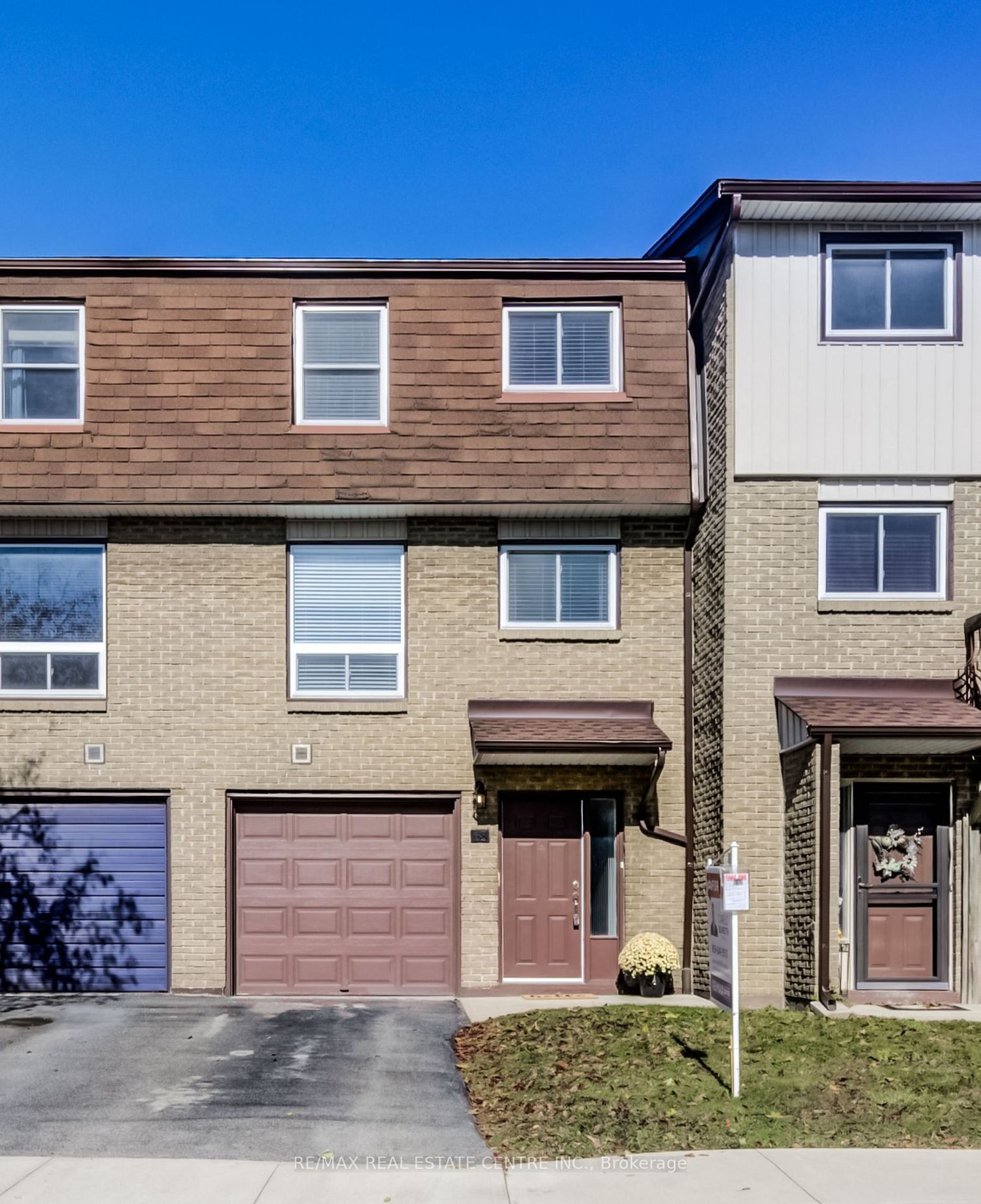 Townhouse leased at 68-1115 Paramount Drive, Hamilton, Stoney Creek Mountain, L8J 1P6 - MLS: X7227600