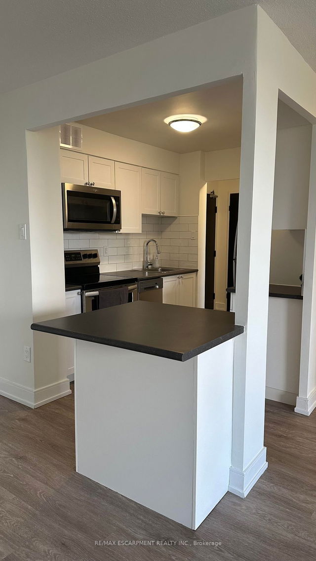 402 - 59 Concession Street