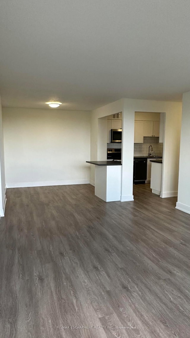 402 - 59 Concession Street