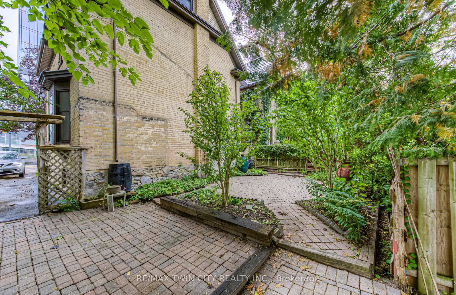 Listing Image 29