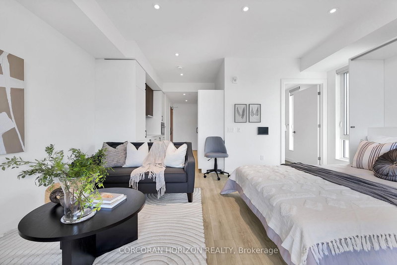 313 - 741 King St W, Kitchener, N2G 1E5 | Image 2