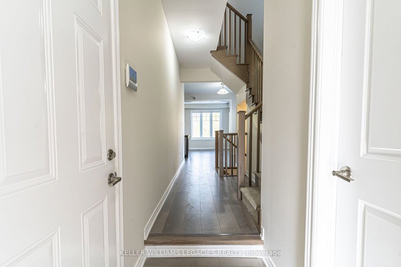 36 Pelican Lane, Hamilton, L8K 5J3 | Image 2