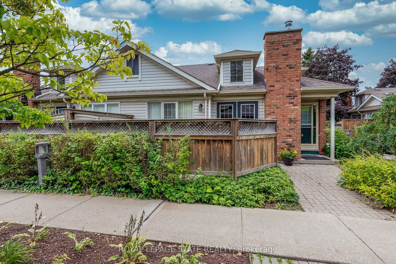 32 - 175 Fiddlers Green Rd, Hamilton, L9G 4X7 | Image 2