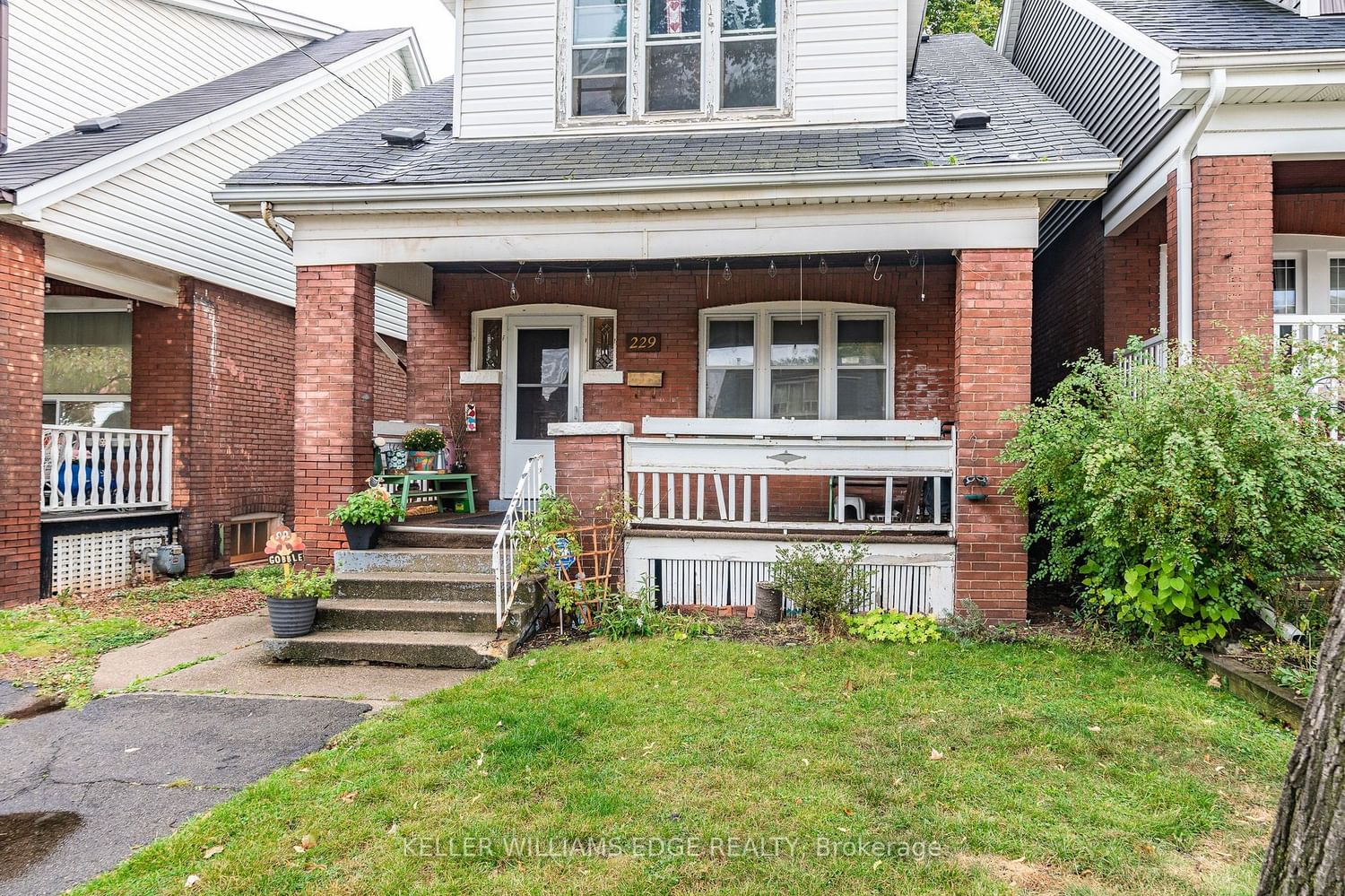 Listing photo 3