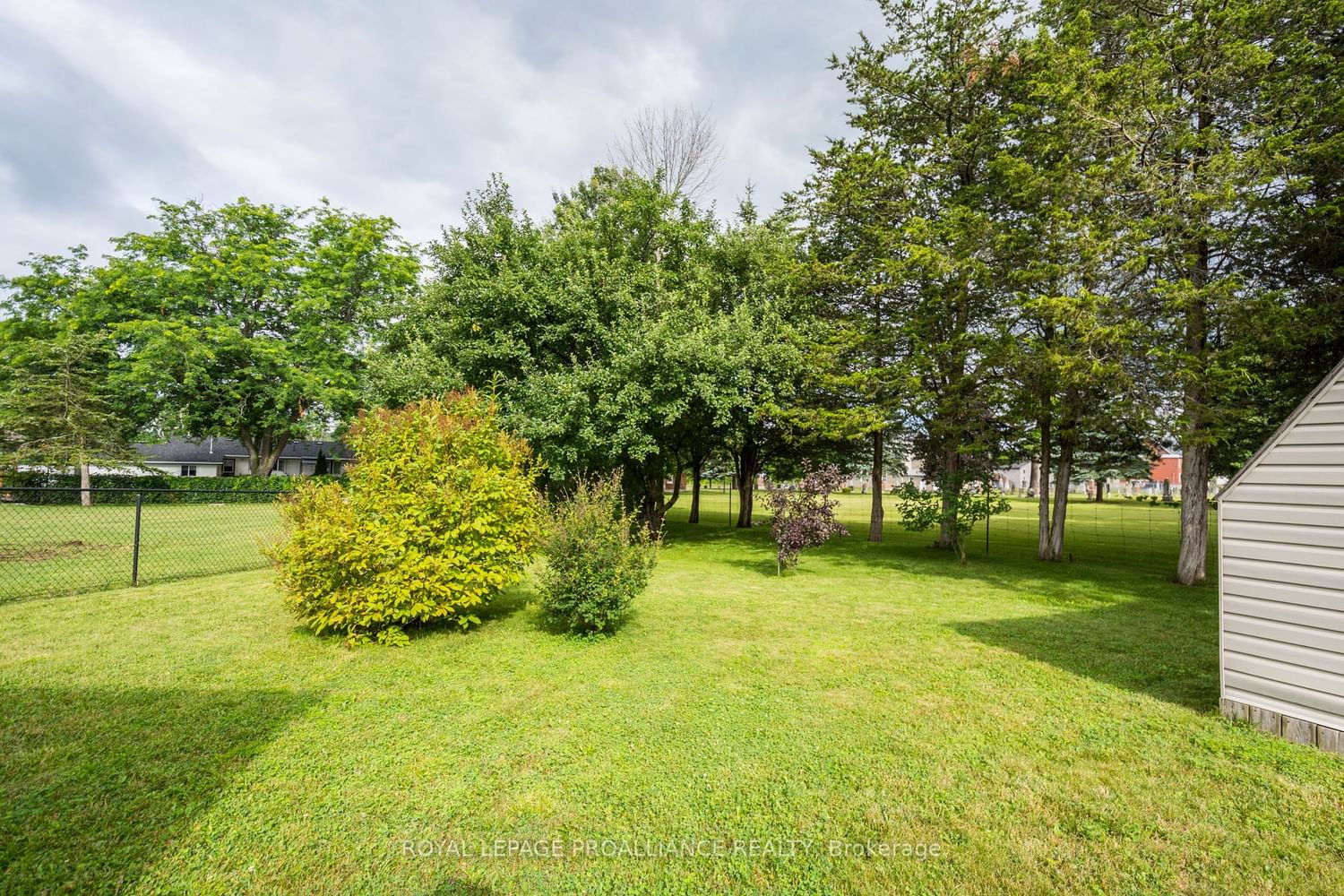 Listing Image 24