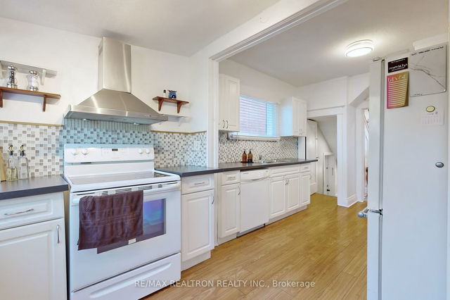 14 Myrtle Avenue