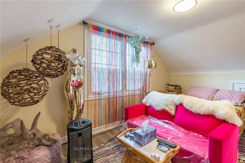 5291 Stamford St, Niagara Falls, L2E 1N2 | Image 3