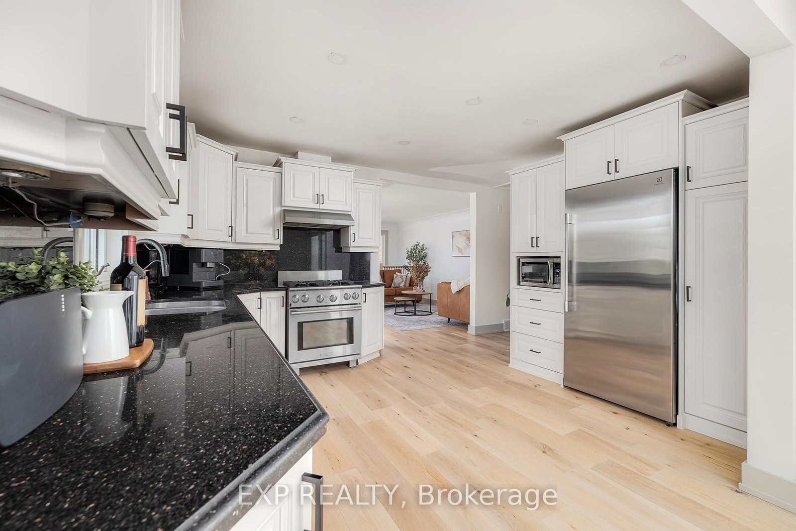 Listing Image 14