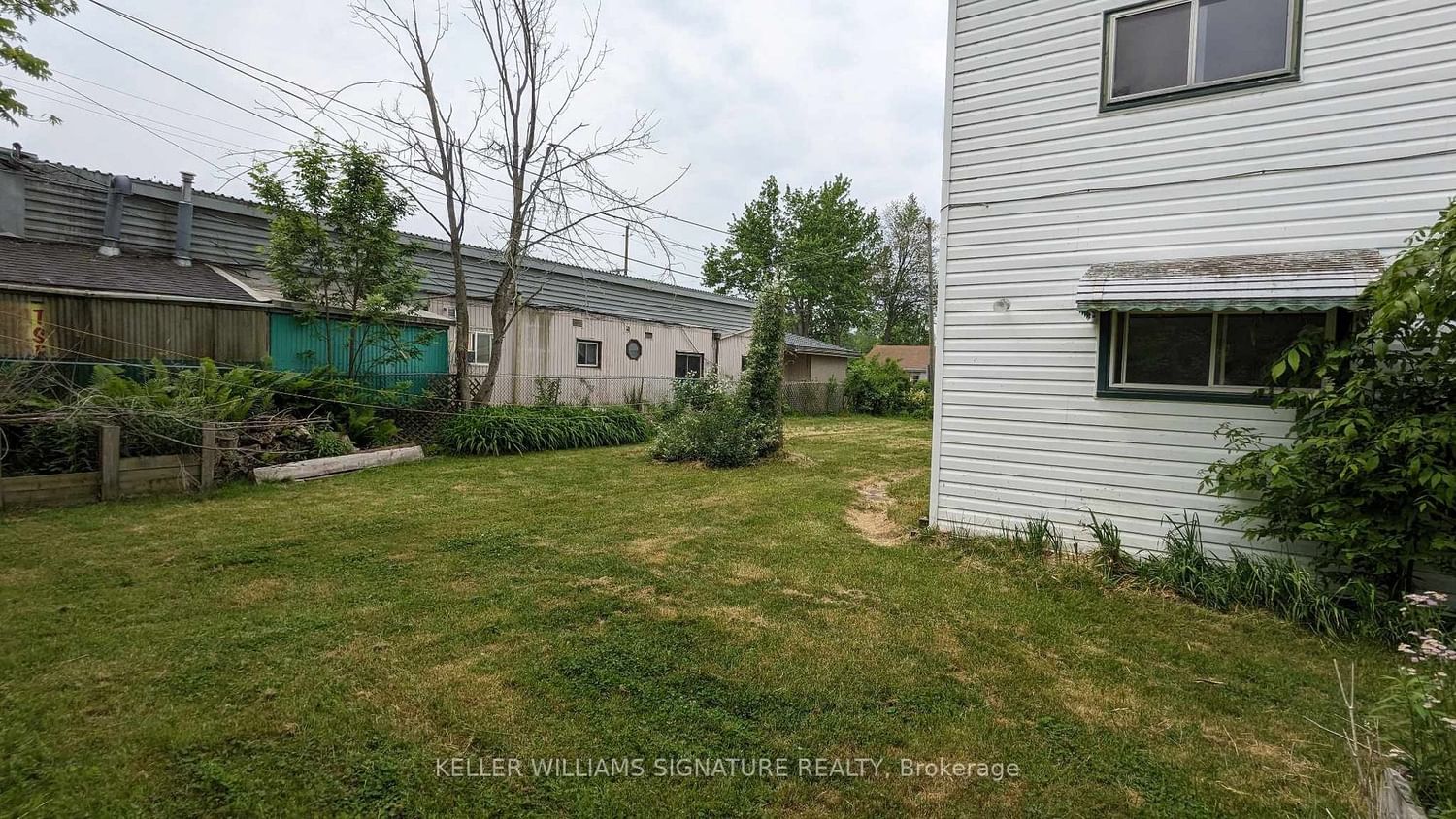 Listing Image 7