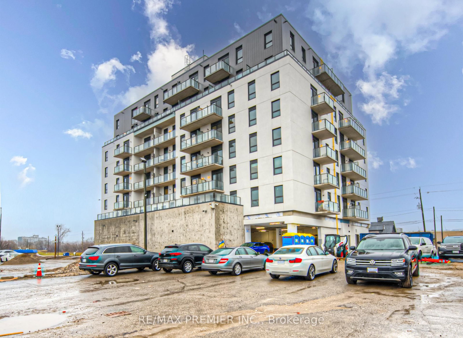 Listing Image 16
