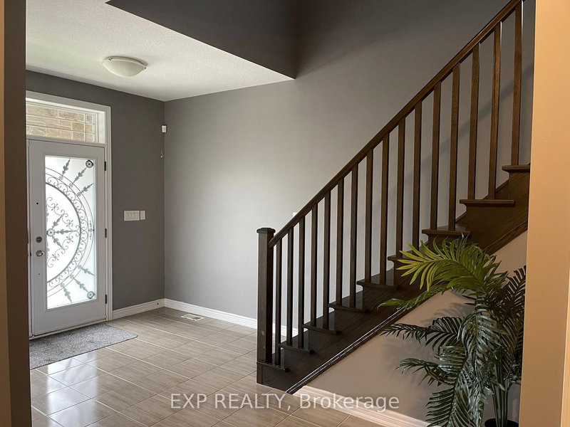 59 Robertson Rd, Hamilton, L9K 0H7 | Image 2