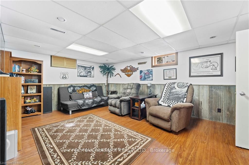 Listing Image 19