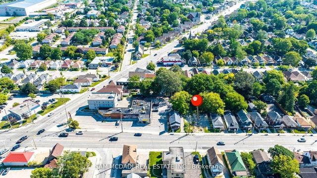 150 Adelaide Street N