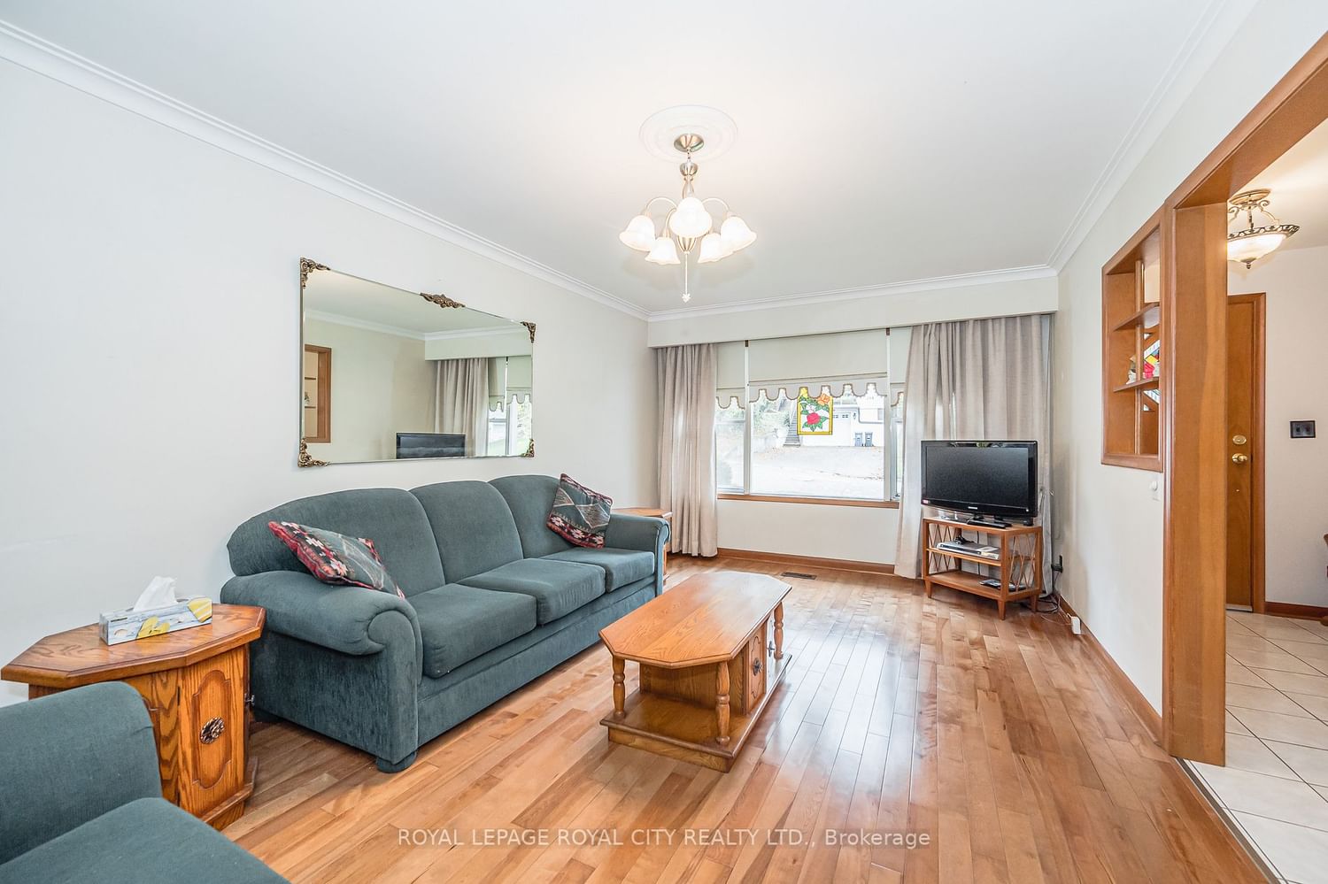 Listing Image 6