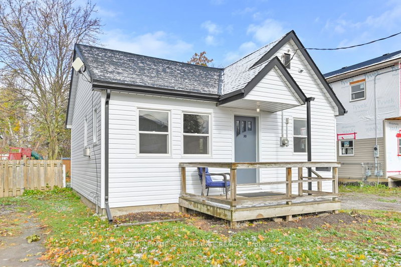 30 Strachan St, Belleville, K8P 1W8 | Image 2