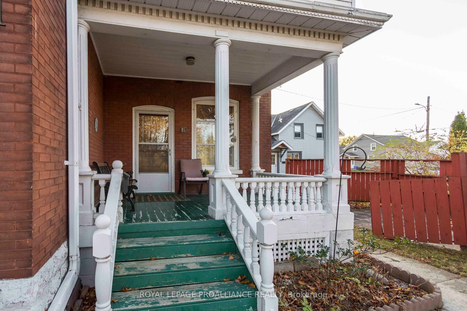 Listing Image 3